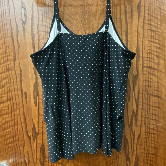 St. john's Bay Black Dots Tankini‎ Swimsuit Top - Picture 5 of 11